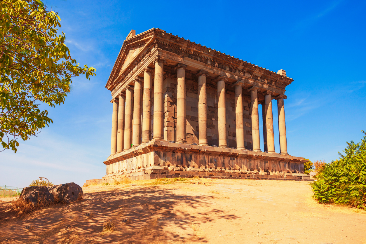 EREVÁN – GARNI – GEGHARD - SEVAN – EREVÁN (D/A/-)