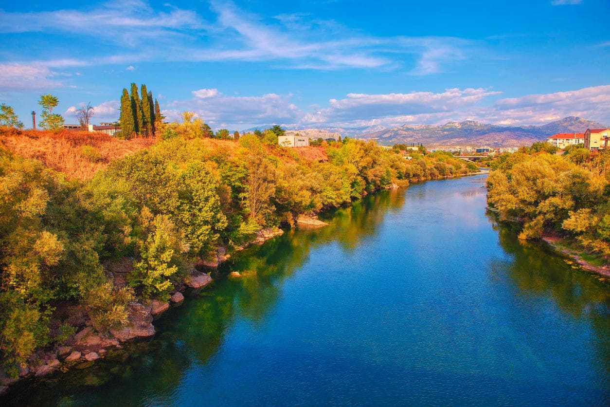 PODGORICA / VIRPAZAR - PEC (D/-/C) – 180 km