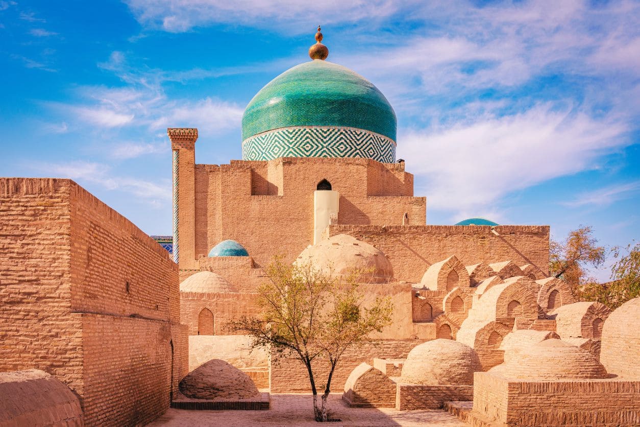 TASHKENT - URGENCH/KHIVA (D/A/C)